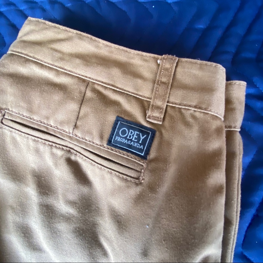 Size 33 men’s obey chinos